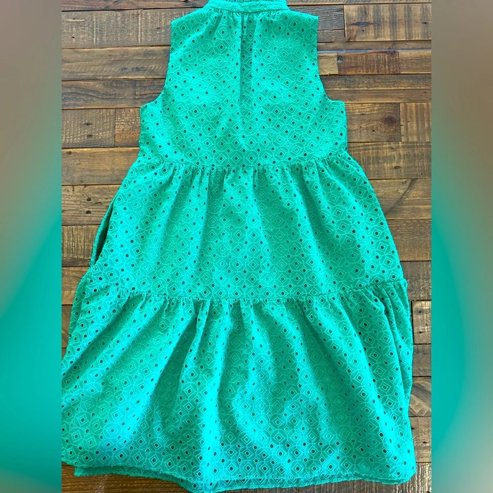 Lilly Pulitzer Novella Green Eyelet Swing Dress Size XXS Pockets! - Picture 3 of 7